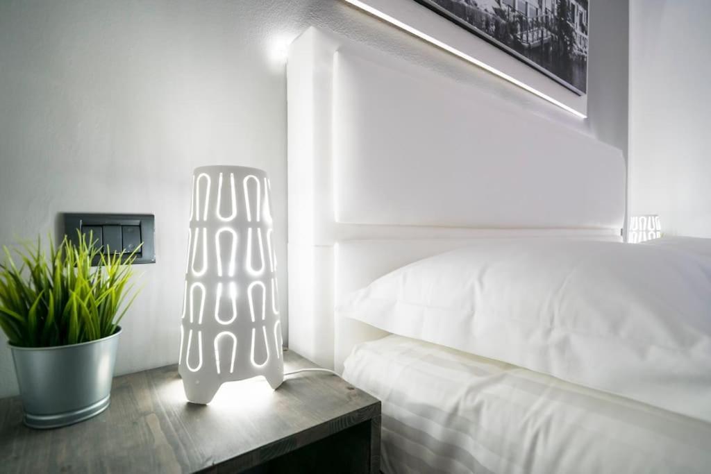 Keys Of Italy - Pantano 8 / New Apt. / Mm Missori Milan Exterior photo